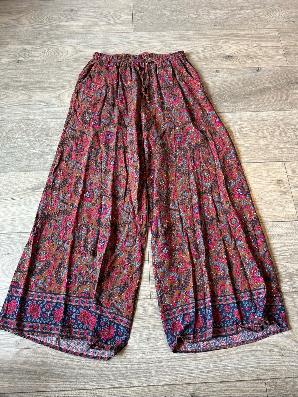 Haute Hippie High Waisted Pull on Floral wide leg Palazzo pants Size Small